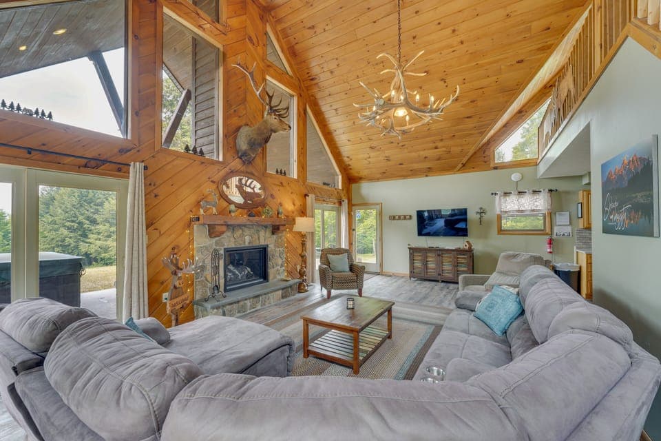 Benezette Vacation Rental | 2BR | 2BA | 2,000 Sq Ft | 1 Step to Enter