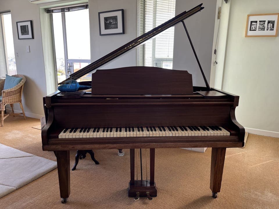 Monington & Weston Grand piano