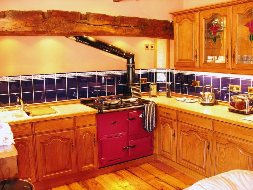 Aga/Rayburn for cooking and heating. 