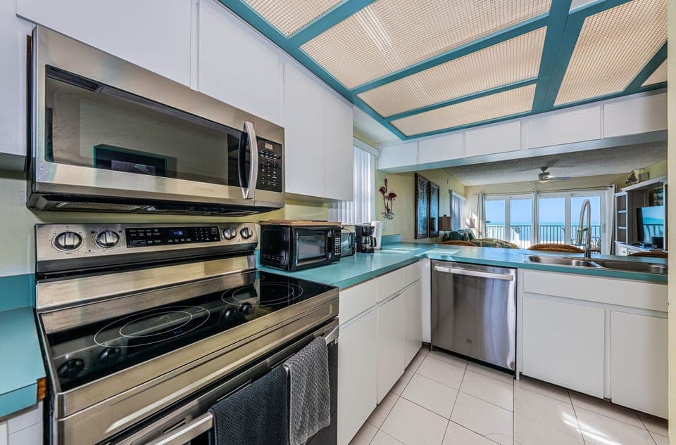 Fully equipped kitchen