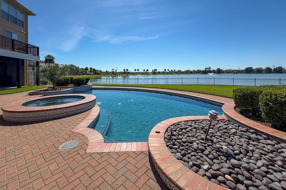 Houston Vacation Rental | 5BR | 5.5BA | 4,832 Sq Ft | Step Free Entry