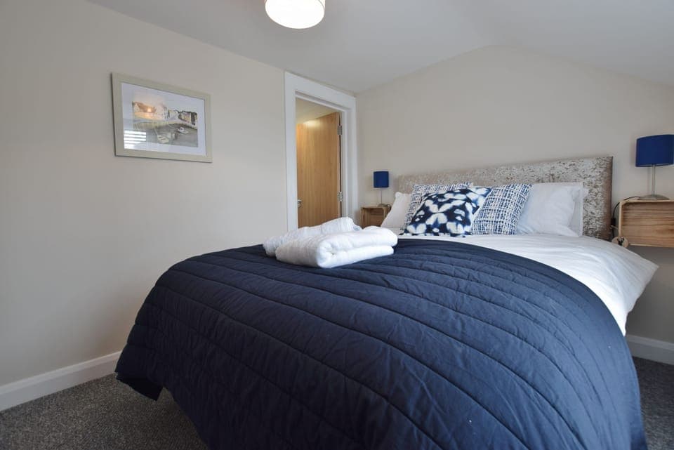 ensuite king sized bedroom