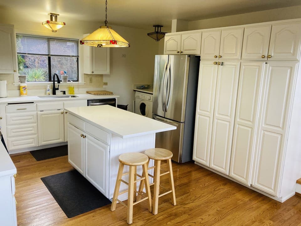 2020 Kitchen Remodel with everything you need for a feast Incl Pancake griddle 