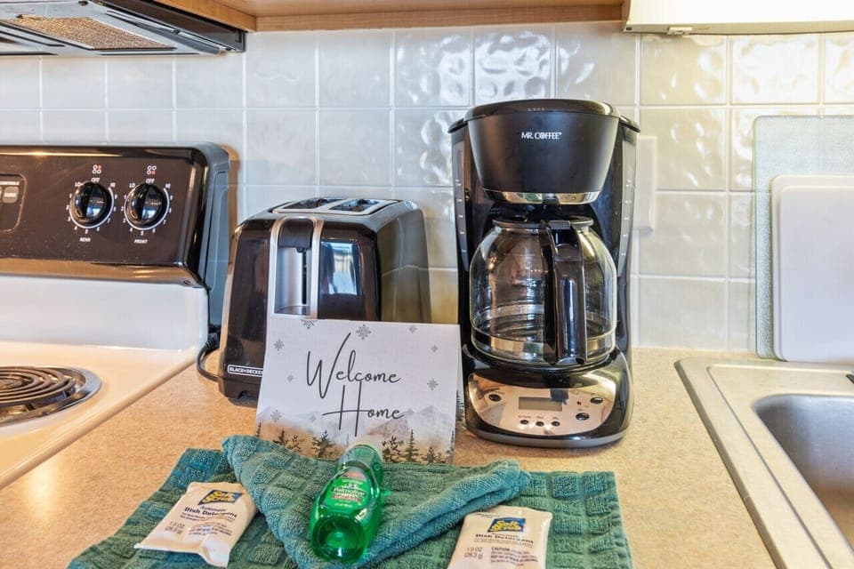 Drip coffee pot