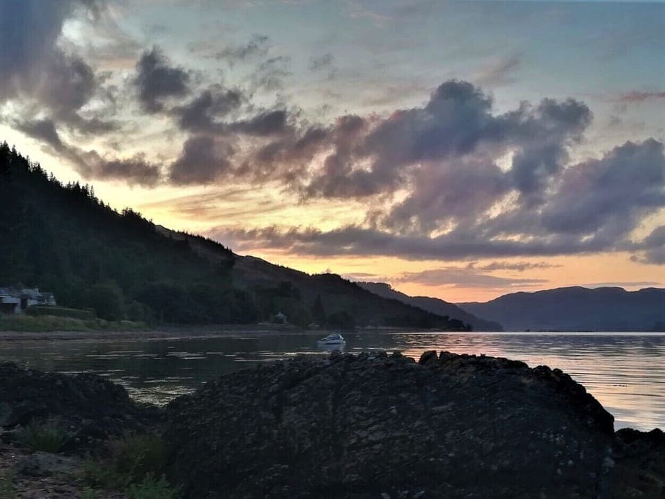 Saraig nestled in its bay at sunset