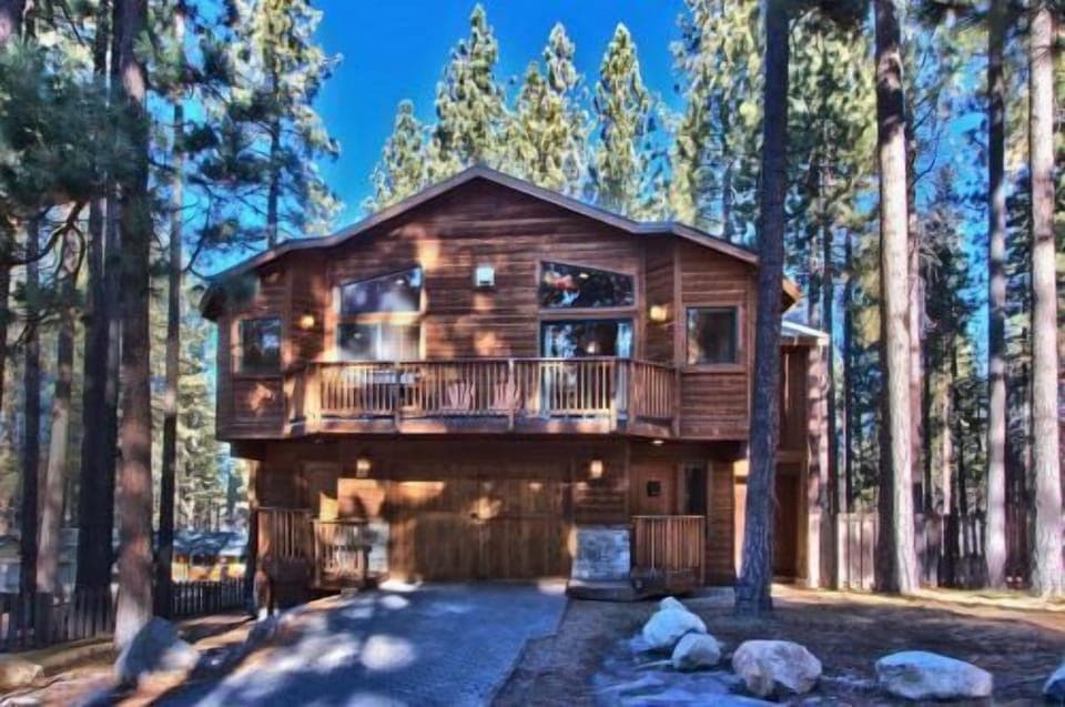 Beautifully Appointed Tahoe Cabin