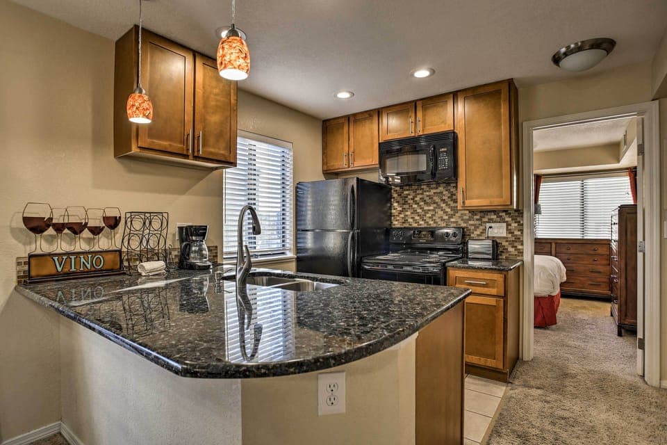Kitchen | Cooking Basics | Coffee Maker | Paper Towels/Trash Bags Provided