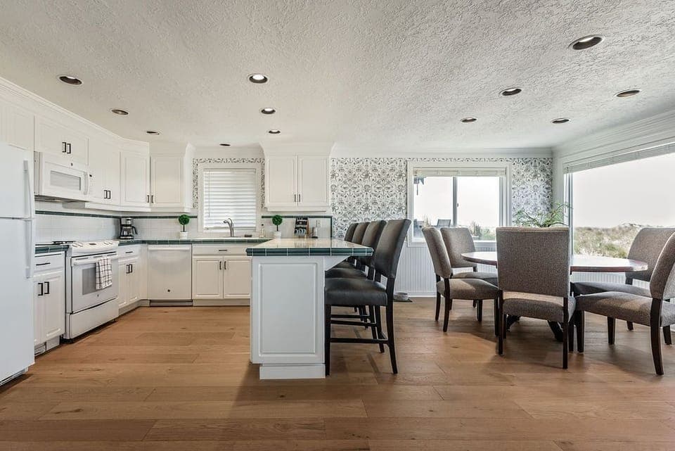 Well appointed kitchen
