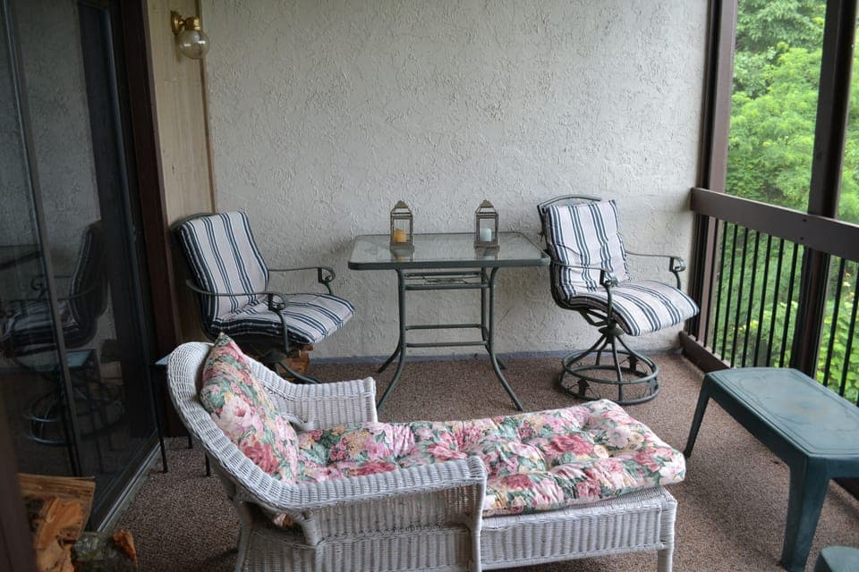 Screened porch.