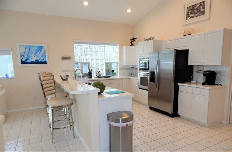 Upper Level: Kitchen