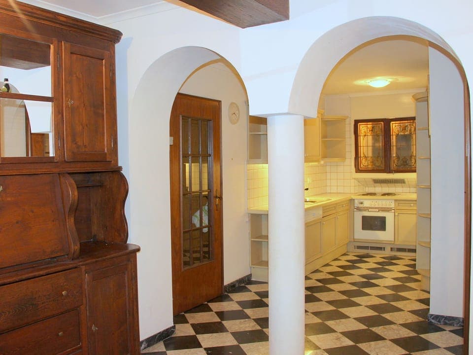 View from the dining-room to the kitchen