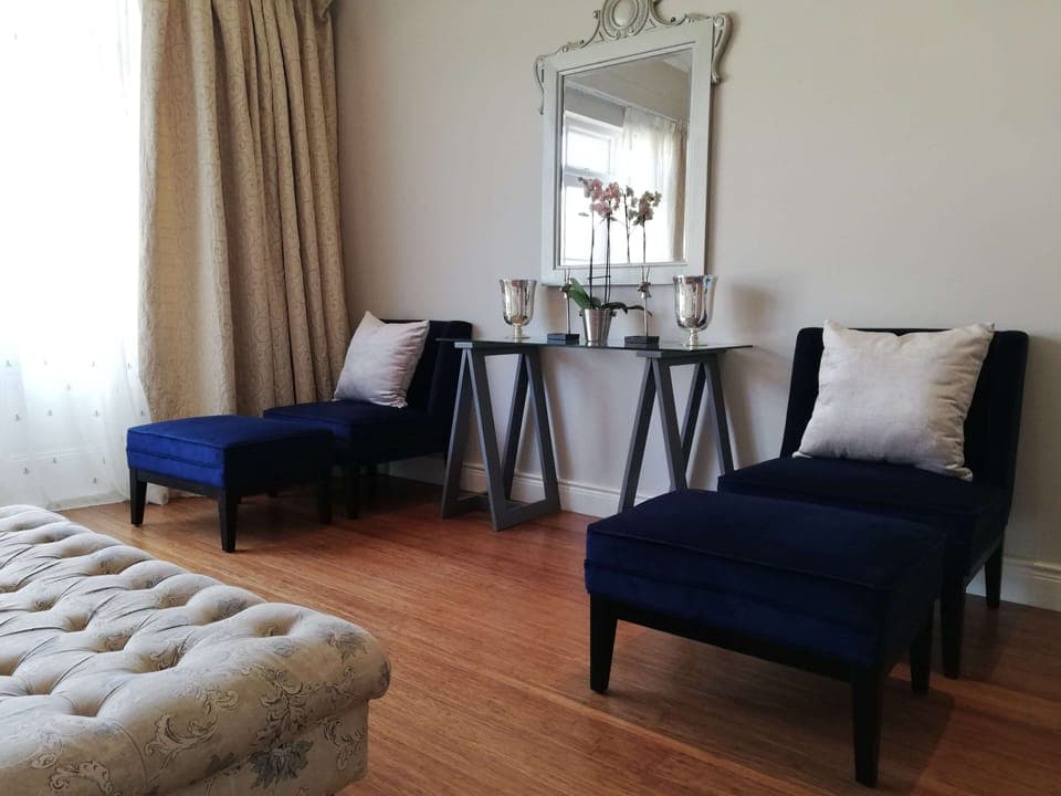 Main en-suite bedroom 4 - dressing table