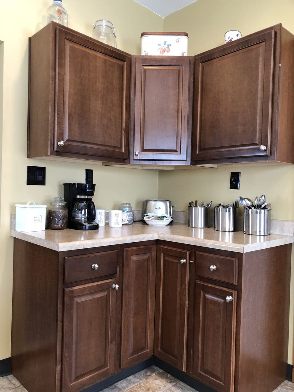 Coffee, tea, etc provided