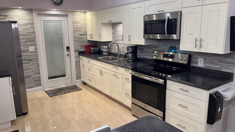 Common area kitchen 3