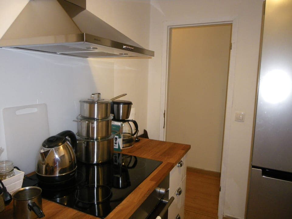 The fully equipped kitchen