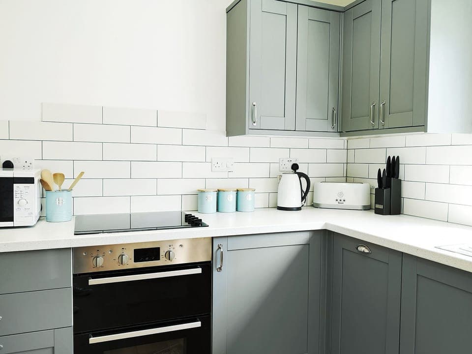 Spacious kitchen/dining room | Friesian Valley Cottages - Maple Barn - Friesian Valley Cottages , Mawla, near Porthtowan