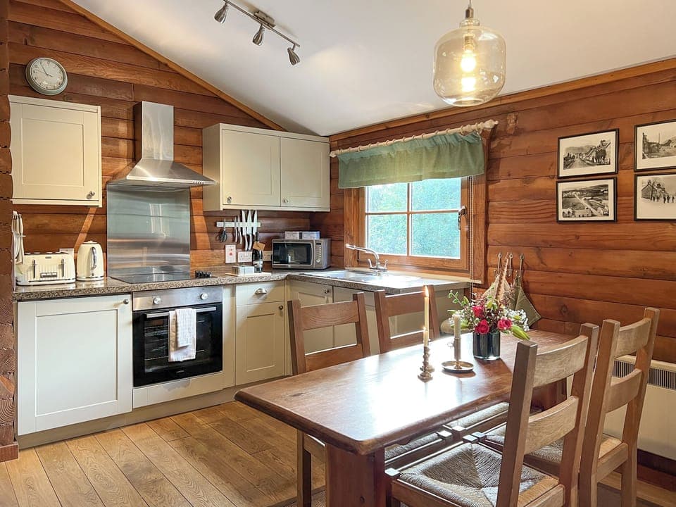 Dining area and kitchen | Squirrel View, Newtonmore