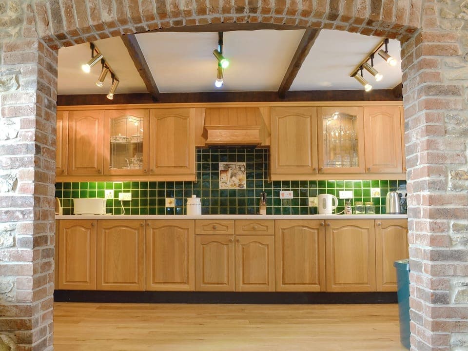 Well equipped kitchen | The Granary, Colyford, near Seaton