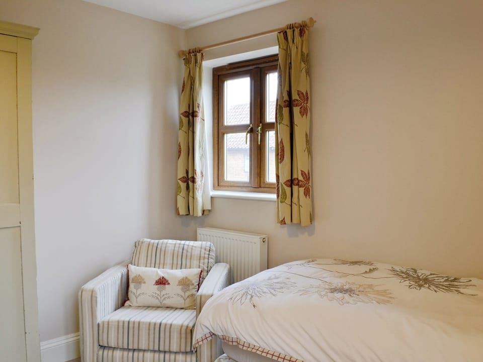 Twin bedroom | Blackthorn Cottage, Norton Disney, near Newark