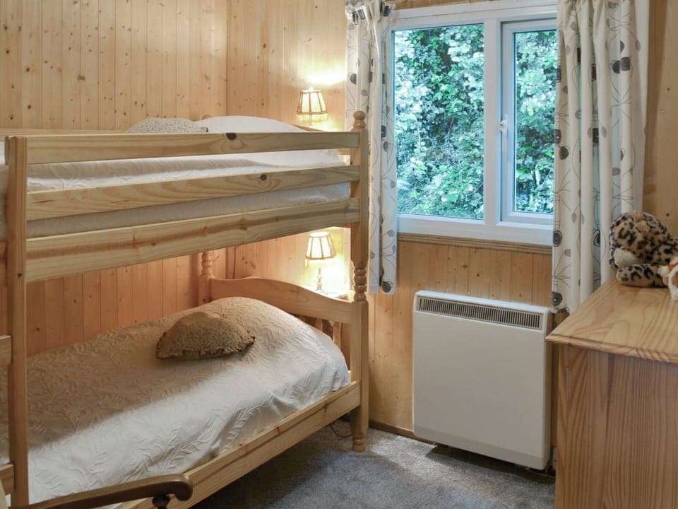 Good-sized bunk bedroom | Trewartha-By-Chy, Crackington Haven