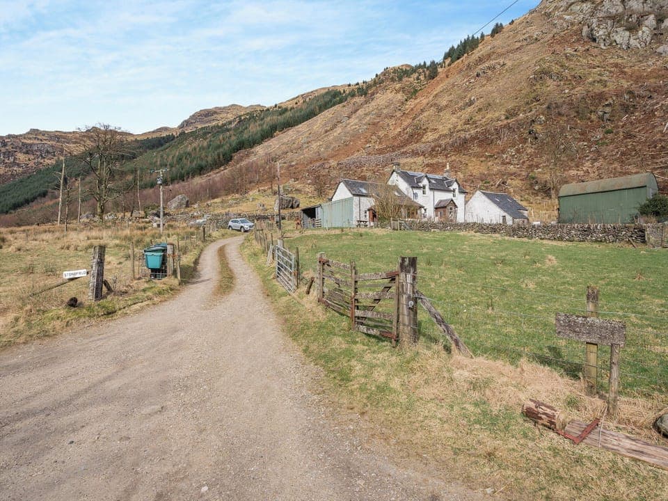 Setting | Stonefield Farm Cottage, Glen Massan, near Dunoon