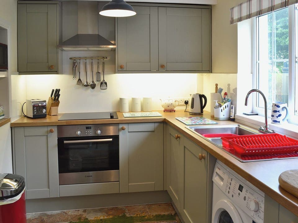 Kitchen/diner | Sunloch Cottage, Tregaseal, near St Just