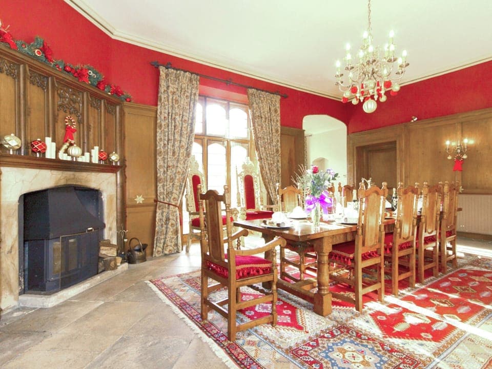 Elegant dining room | Hockwold Hall, Hockwold, near Thetford