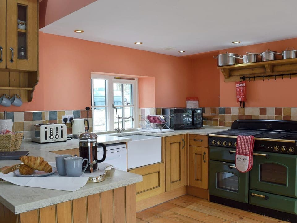 Well equipped kitchen area | Grace&rsquo;s Cottage - Invertrossachs Estate Cottages, Invertrossachs, near Callander