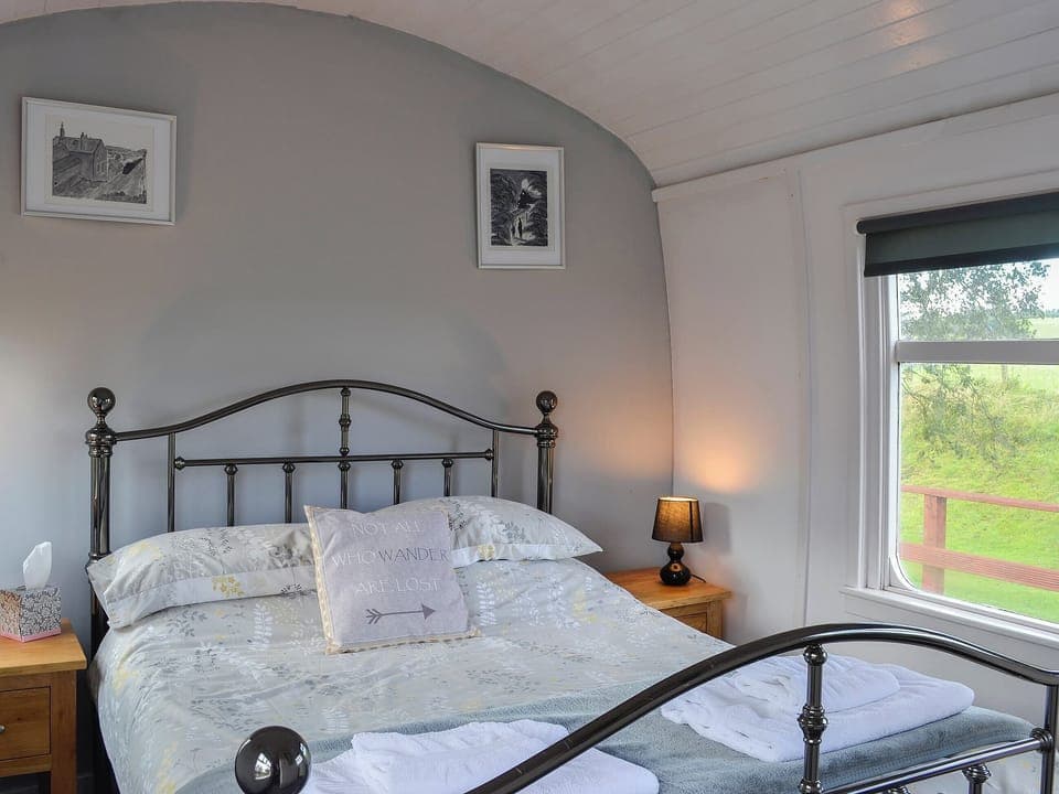 Cosy and inviting double bedded room | The Carriage, Bridge of Dee, near Castle Douglas