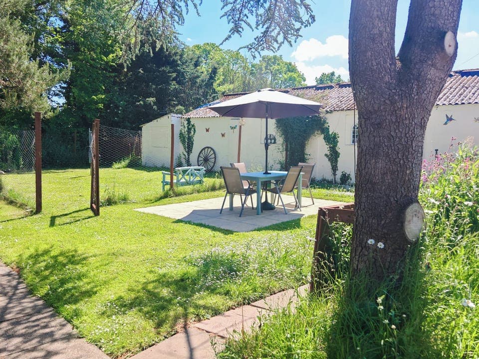 Lovely garden with garden furniture | The Old Engine House - Bridge Farm, Drimpton, near Beaminster