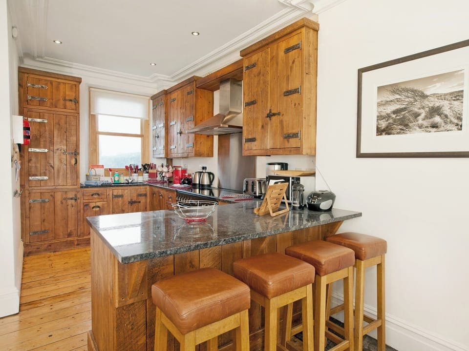 Kitchen/diner | Glan-y-Mor, Trearddur Bay, Anglesey