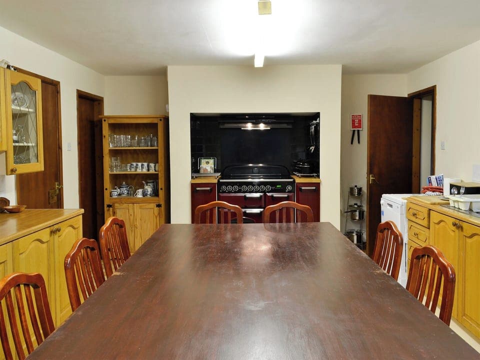 Kitchen and dining area | Cleiriach, Llansannan, near Betws-y-Coed