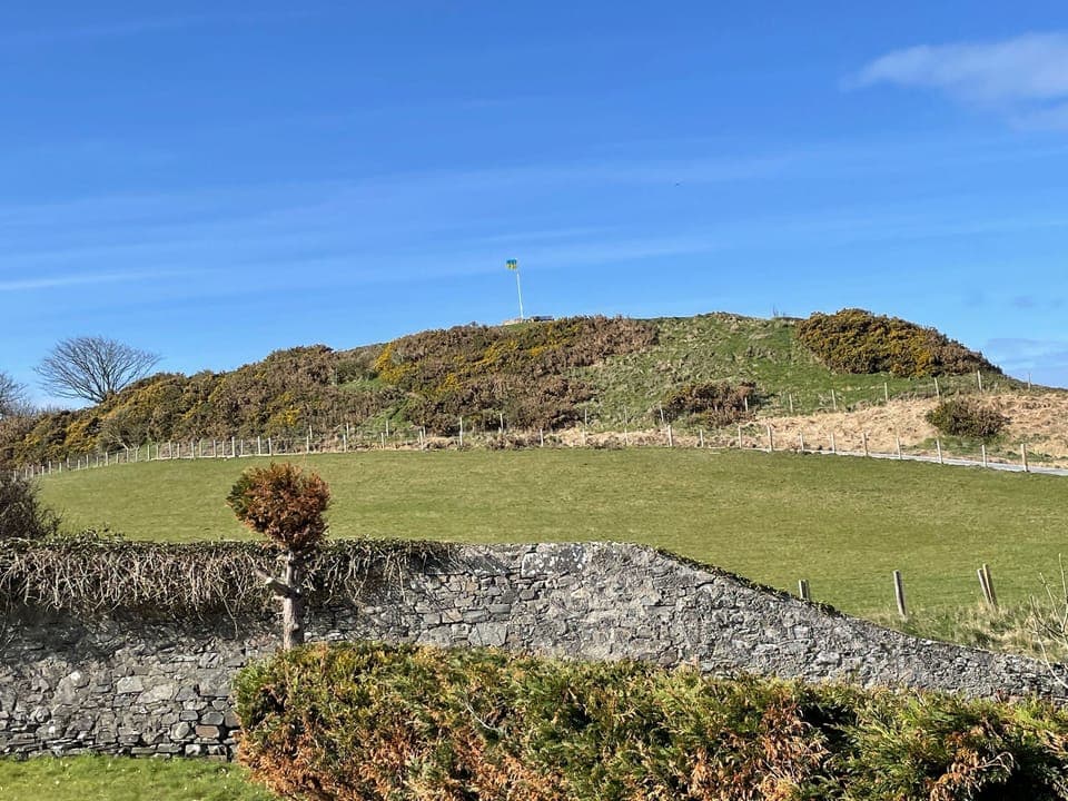 Surrounding area | Jebel, Cullen