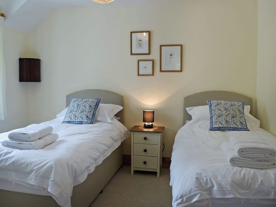 Cosy twin bedroom | Cornant, Llechryd, near Cardigan