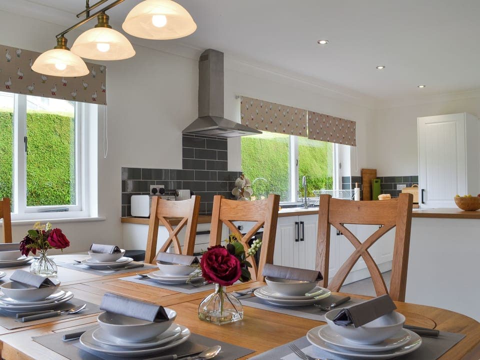 Dining area and kitchen | Fourwinds, Keswick