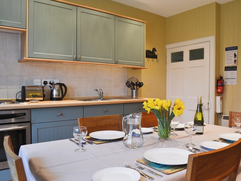 Kitchen/diner | Old Inzievar Cottage - Old Inzievar Cottages, Oakley, near Dunfermline