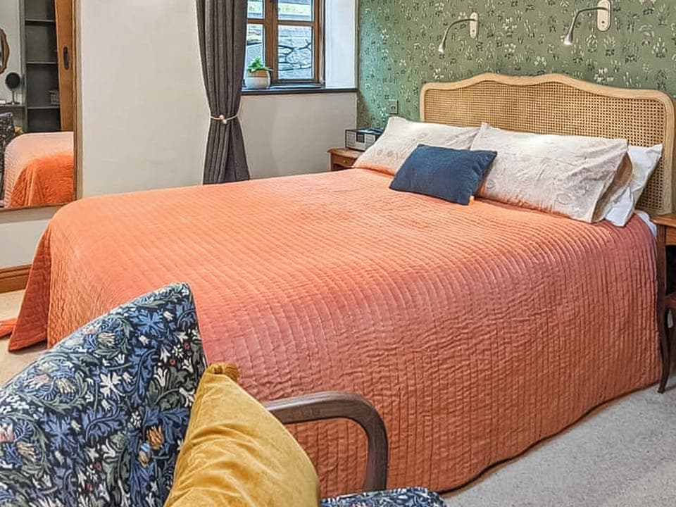 King Size bed | Yr Efail, Near Dolgellau