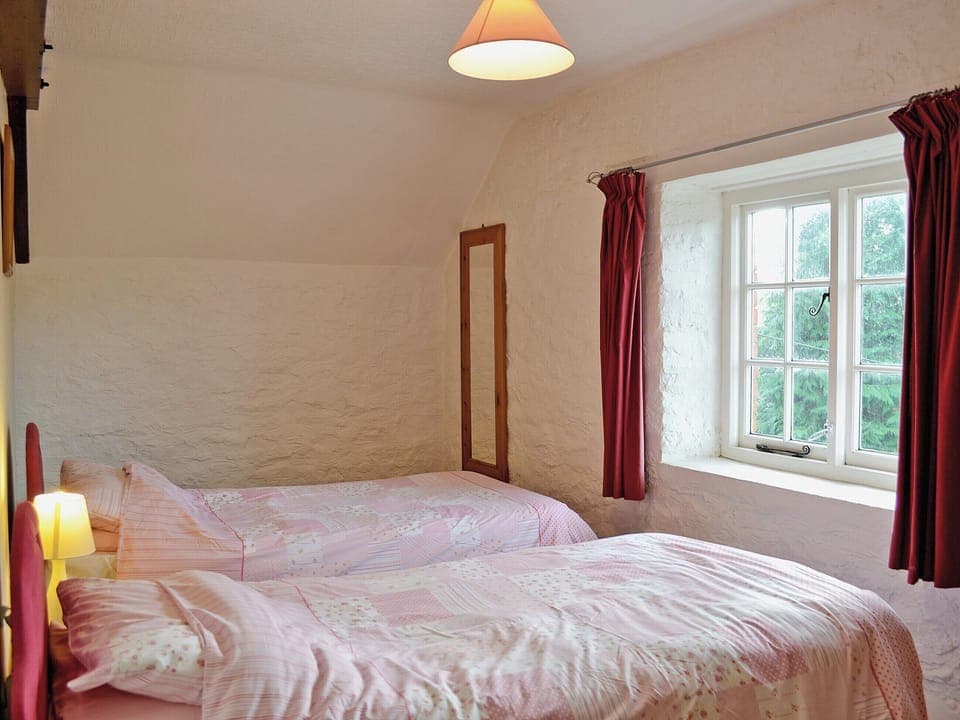 Twin bedroom | Cider Cottage, Chittlehampton, nr. Umberleigh