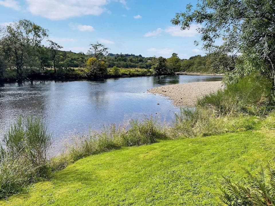 The cottaged is perched on the banks of the River Orchy | Craig Lora, Dalmally, near Oban
