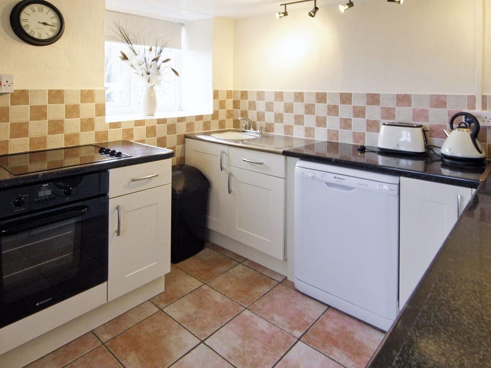 Kitchen | Deuglawdd Cottage, Aberdaron, nr. Pwllheli