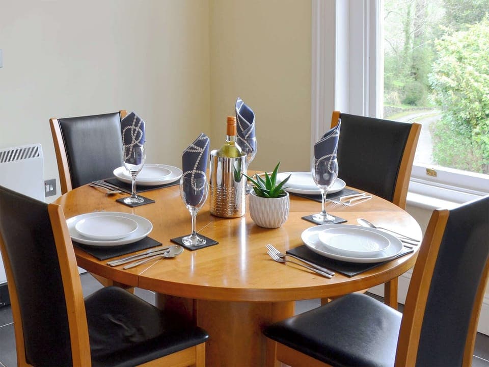 Charming dining area | Carnethic HouseOne Acre View, Fowey