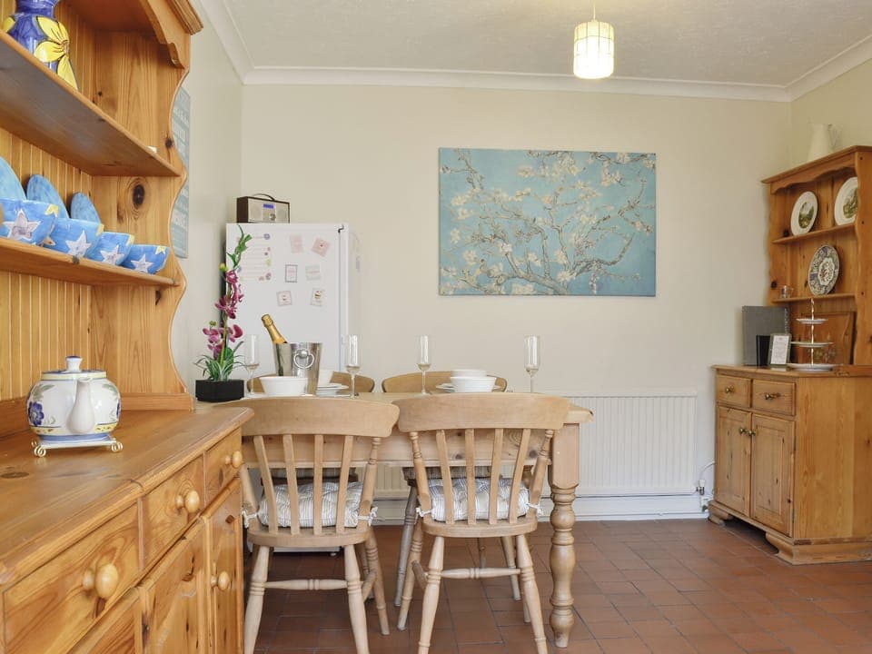 Charming dining area | Draig&rsquo;s Cottage, Abergavenny