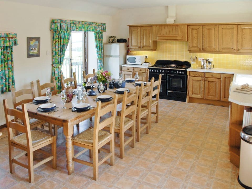 Kitchen/diner | Chiddlecombe Holiday Cottages - Chapman House, Fairy Cross, Bideford