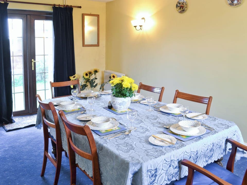 Dining Area | Granny Bond&rsquo;s Farmhouse, Buckland Brewer
