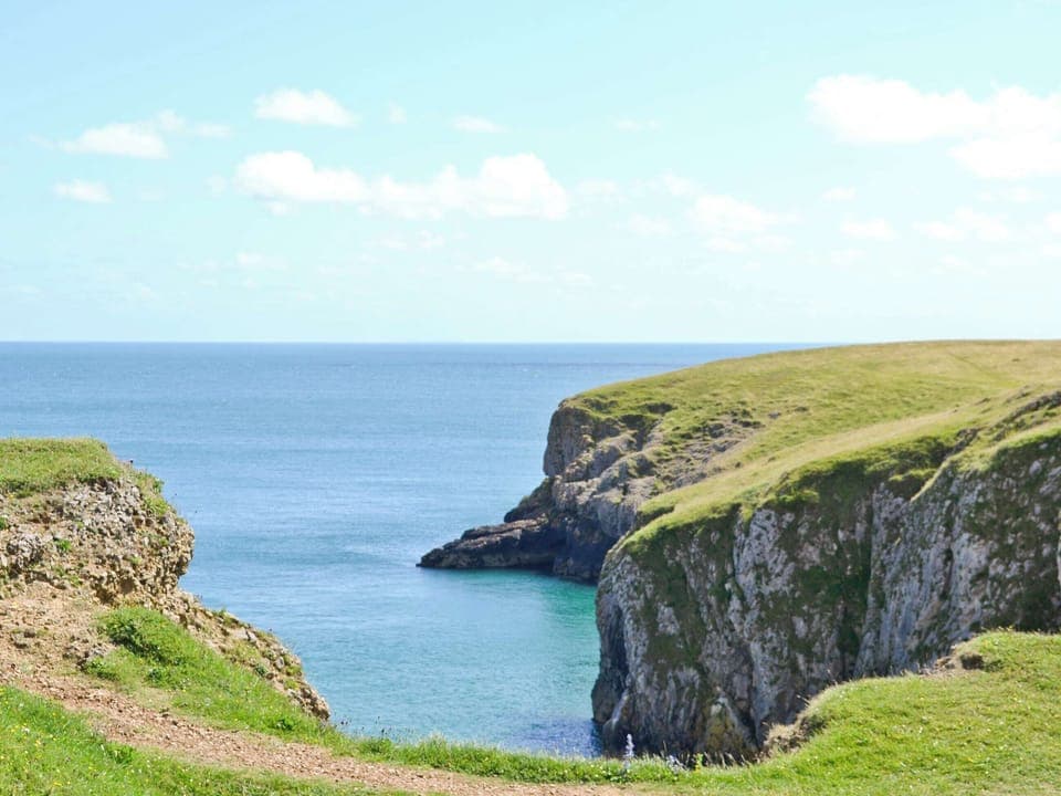 Surrounding area | Ffynnonmeredydd Cottages - The Stable, Mydroilyn, nr. Aberaeron 