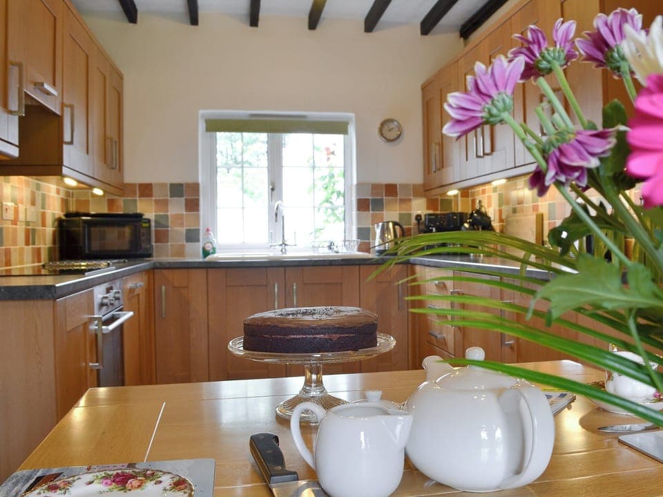 Delightful, kitchen/ dining room | Nant y Bwthyn, Dol-y-Bont, near Borth