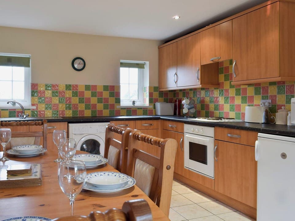 Kitchen and dining area | West Boundary Farm Cottage - West Boundary Farm Cottage 2 - West Boundary Farm Cottages, Pilling, near Preesall