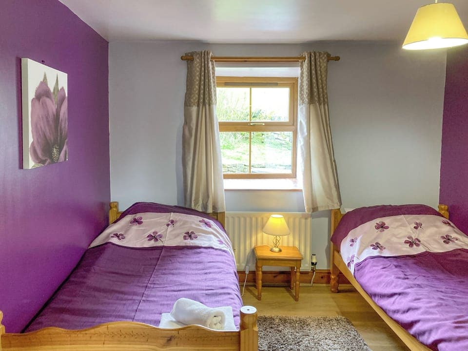 Twin bedroom | The Milking Parlour - Harbut Law Holiday Cottages, Alston