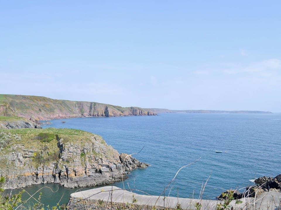 Surrounding area | Y Bwthyn, Tavernspite