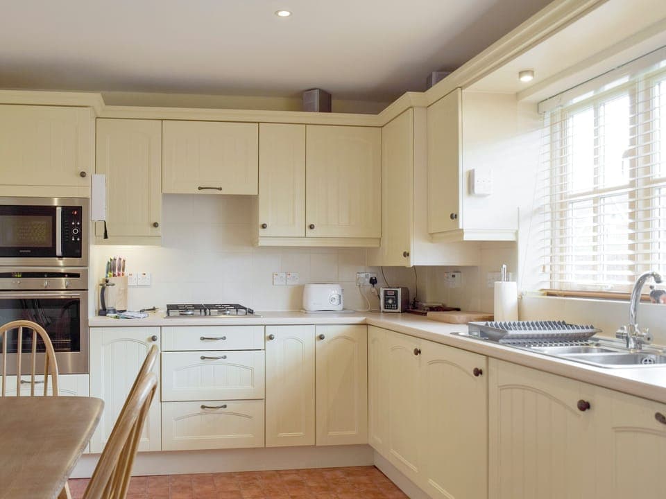 Well-equipped kitchen | Dormers, Leiston